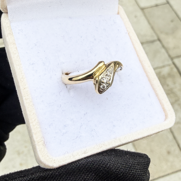 Stuchlik zlaty damsky prsten hlava hada 015204